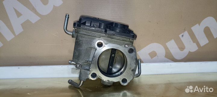 Дроссельная заслонка Toyota Camry Alphard Avensis