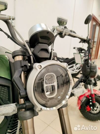 Электромотоцикл White Siberia Super Soco TC