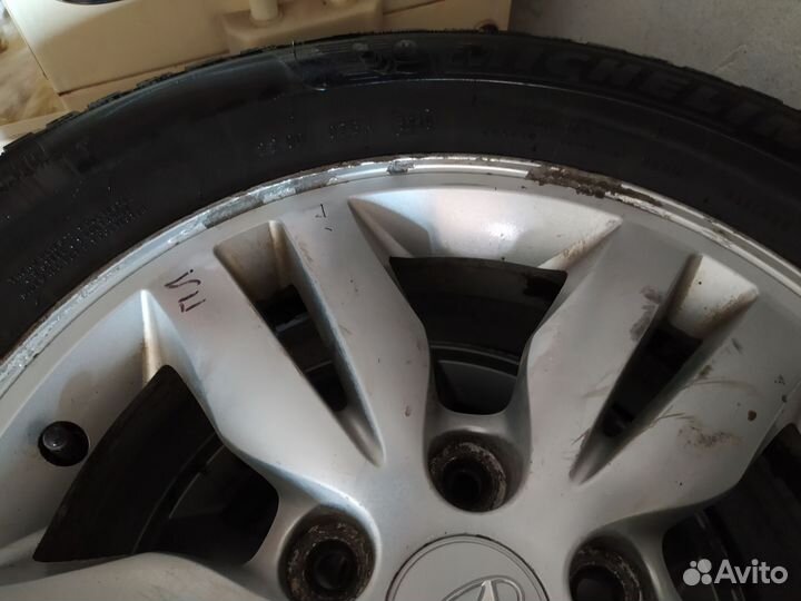 Колеса в сборе Зимние шины 215 65 16 Мишлен