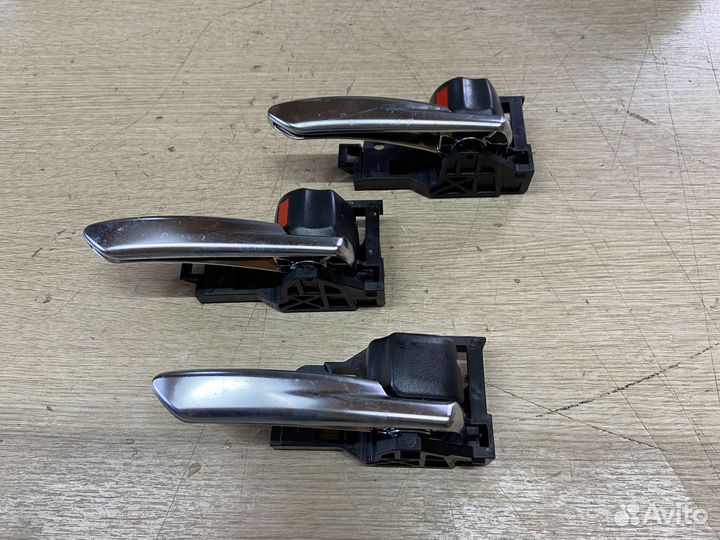 Ручка двери внутренняя правая Toyota Rav4 XA50