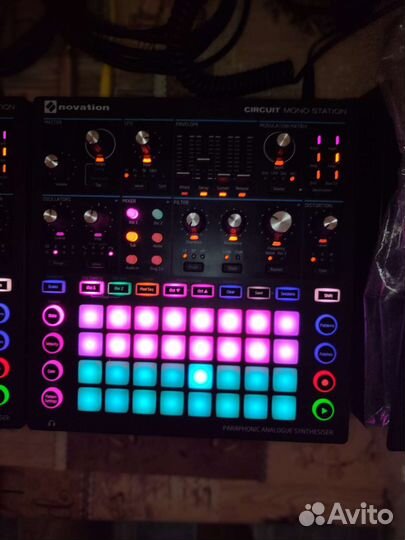 Novation circuit tracks, mono station