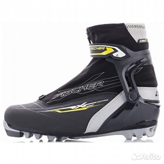 Лыжные ботинки коньковые fisher