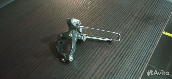 Передний переключатель Shimano
