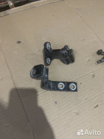 Петли двери Lexus GS 300 450h 05-11 гв