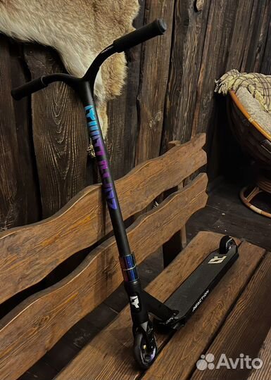 Трюковой самокат Reaction