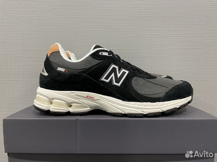 Кроссовки New Balance 2002R