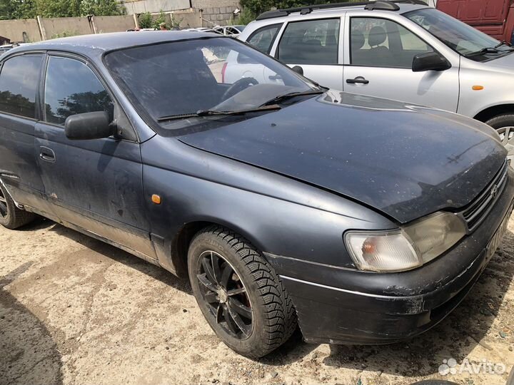 В разборе Toyota carina 1993г
