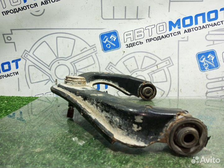 Рычаг передний левый верхний Nissan Navara D40