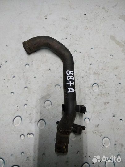 Патрубок охлаждения 3b0422887a