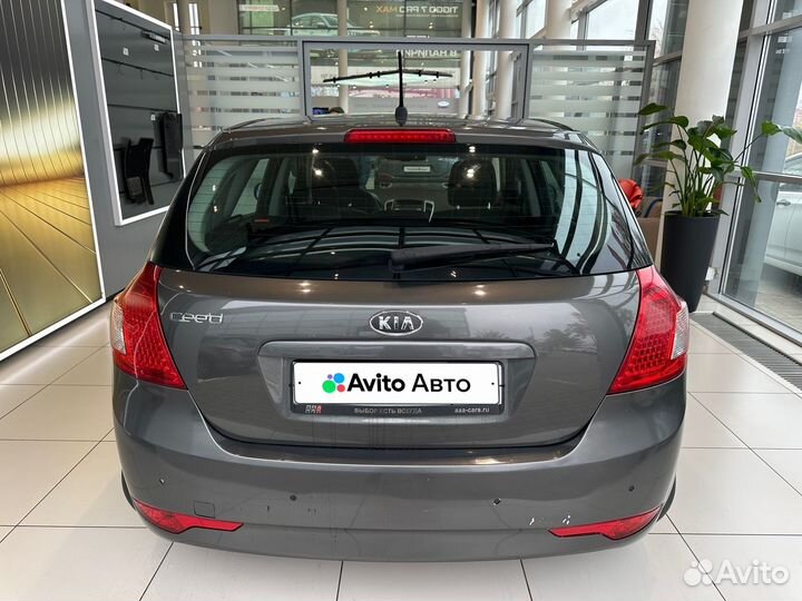 Kia Ceed 1.6 AT, 2010, 82 637 км