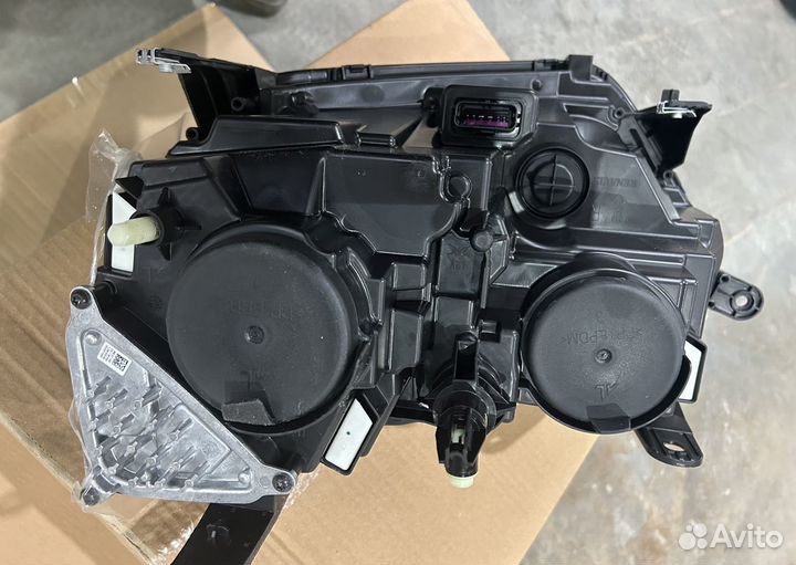 Фара передняя правая на duster II Renault