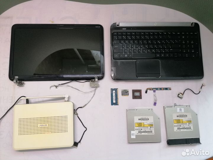 Запчасти для ноутбука и роутер