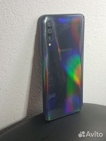 Samsung Galaxy A50, 4/64 ГБ