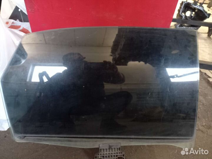Стекло задней правой двери Audi A4 B6
