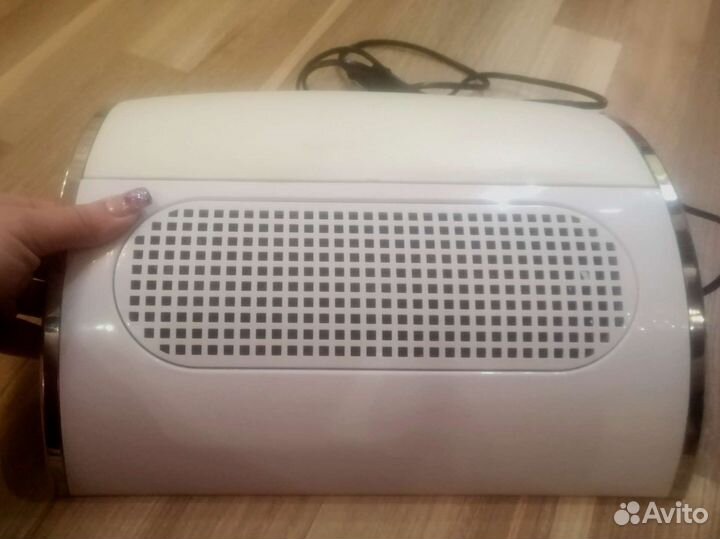 Пылесос(вытяжка) для маникюра 48 Вт, 3 вентилятора