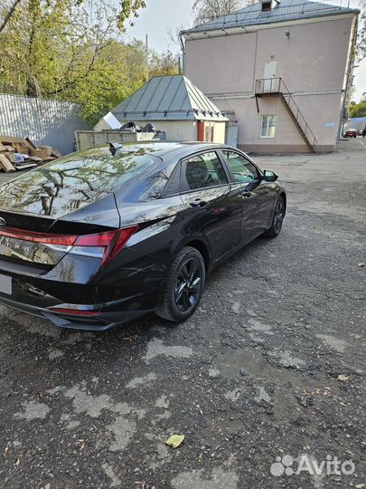 Hyundai Elantra 2.0 AT, 2021, 76 000 км