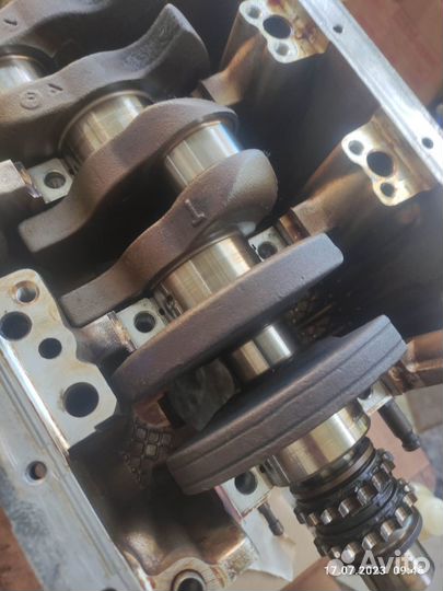 Низ мотора м54в22