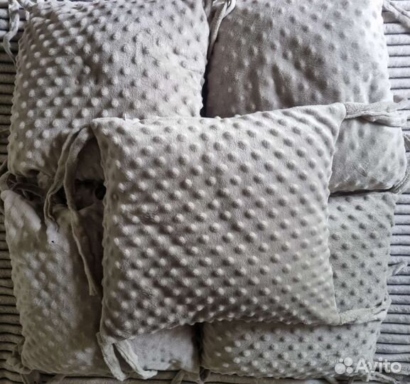 Бортики в кроватку