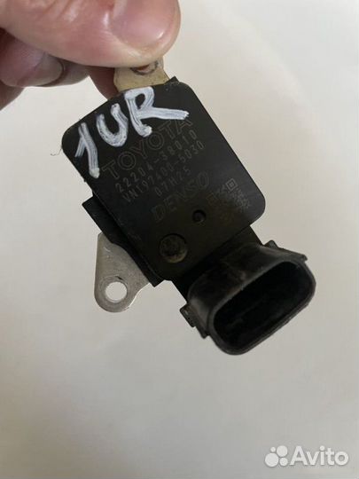 Датчик массового расхода воздуха двс Lexus Ls4