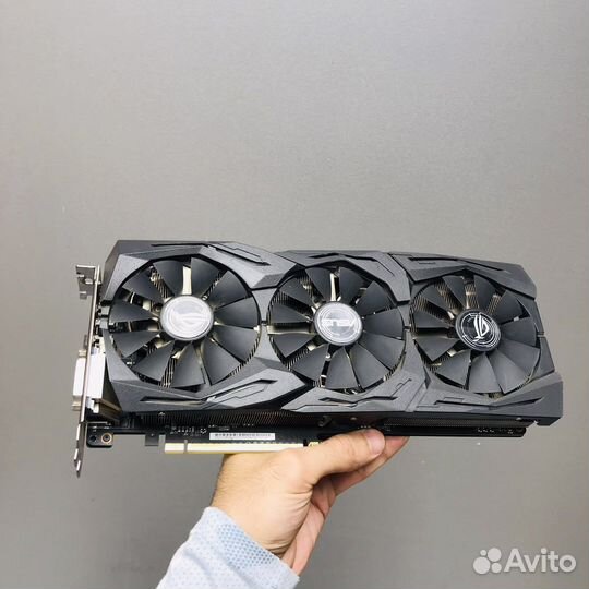 Asus strix GTX 1080 8gb