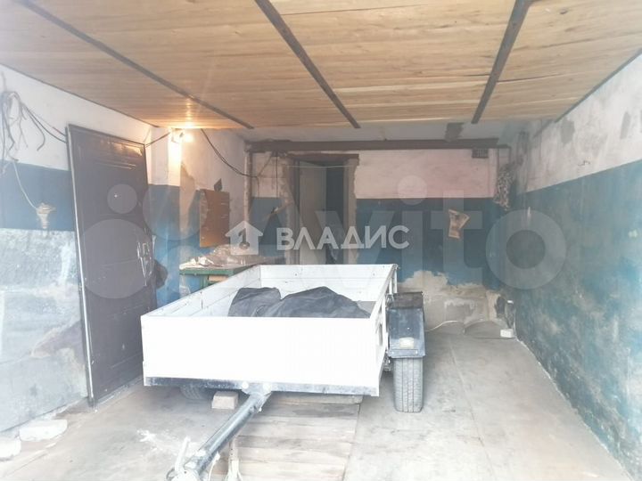 Гараж, > 30 м²