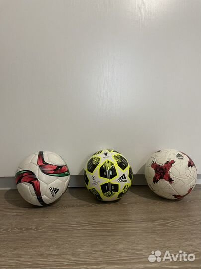 Футбольный мяч adidas