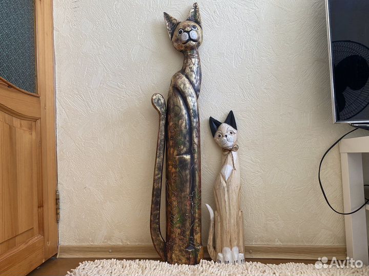 Статуэтка кошки из дерева