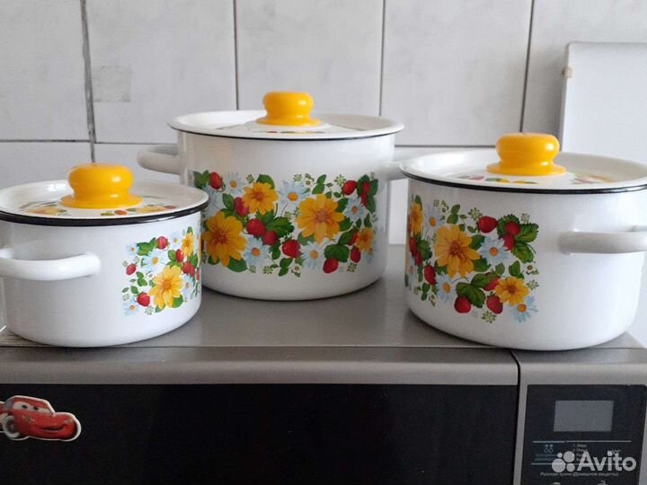 Кастрюли эмалированные