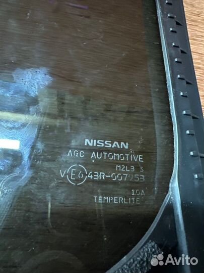 Форточка багажника задняя правая Nissan Leaf