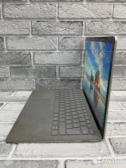 Ноутбук Microsoft Surface