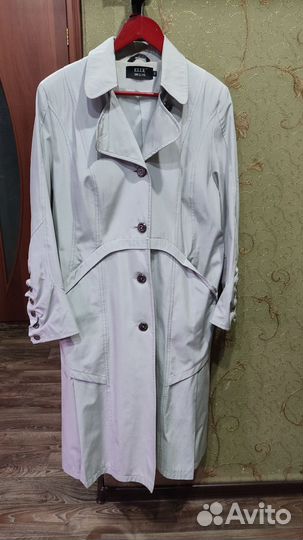 Плащ женский