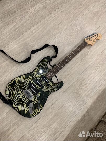 Электрогитара Squier Obey Dissent Stratocaster