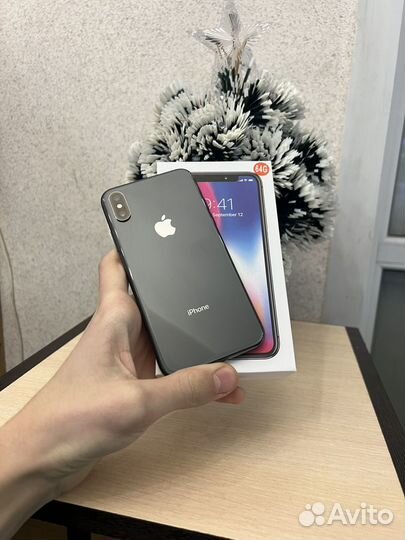 iPhone X, 64 ГБ