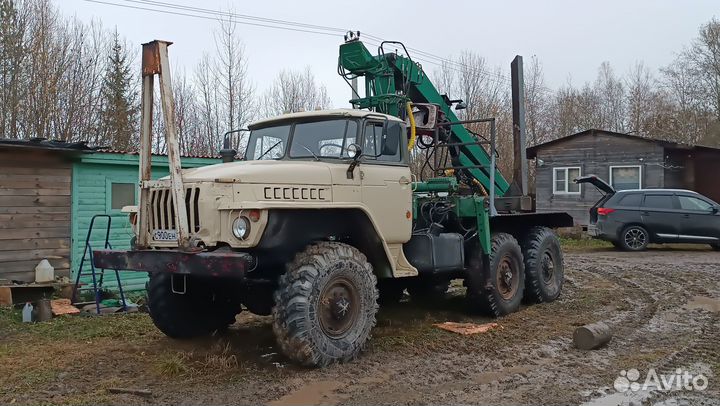 Водитель лесовоза урал