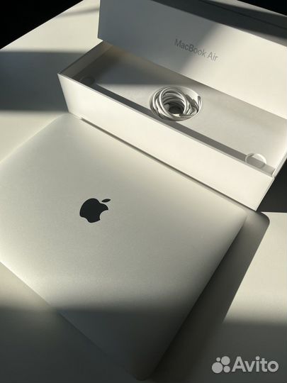 Macbook air 13 2018 late