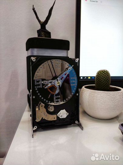 Оригинальные часы