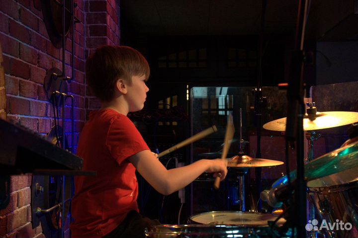 Уроки игры на барабанах Школа музыки MusicHouse