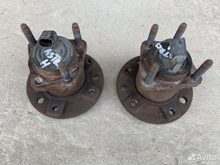 Ступица задняя Opel Astra H