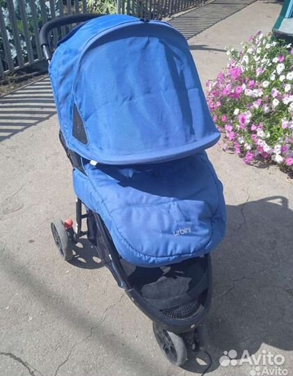 Коляска со столиком и чехлом на ножки