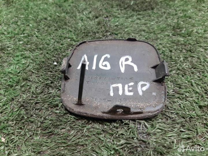 Заглушка буксировочного крюка Lexus RX300 (MCU35)