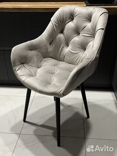 Офисные стулья мягкие антивандальные