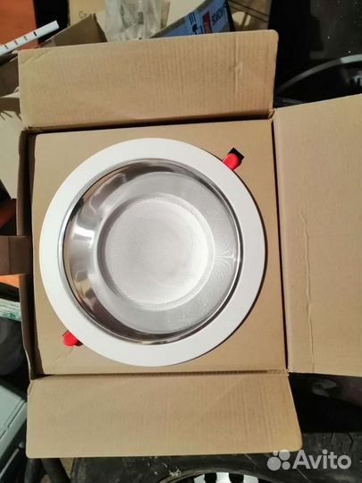 Светильник потолочный светодиодный