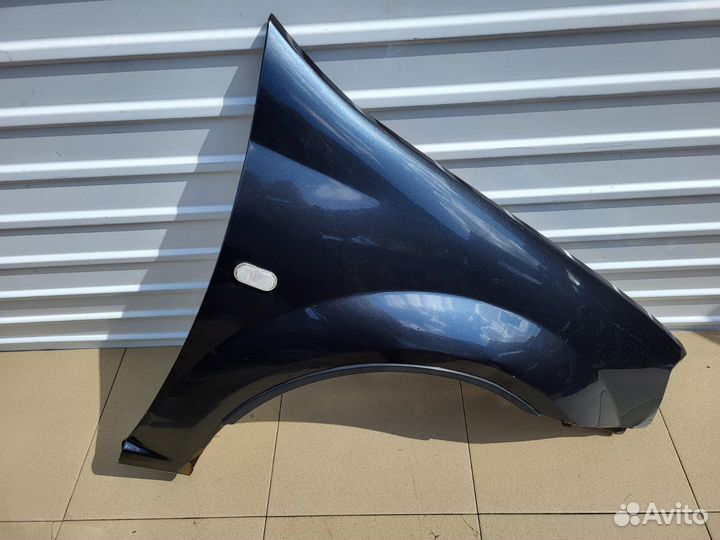 Крыло переднее правое Renault Logan