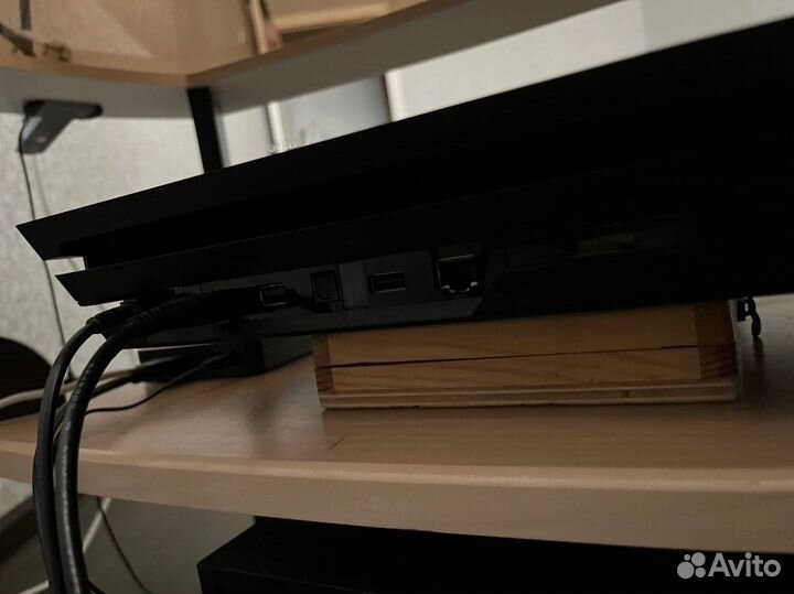 Sony playstation 4 pro CUH-7208B