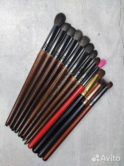 Кисти для макияжа новые