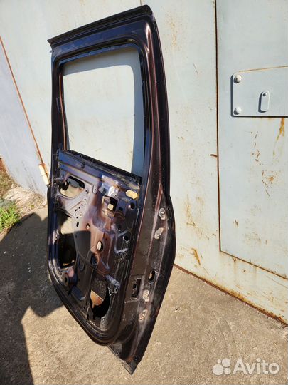 Задняя левая дверь рено дастер 12-20 г.в