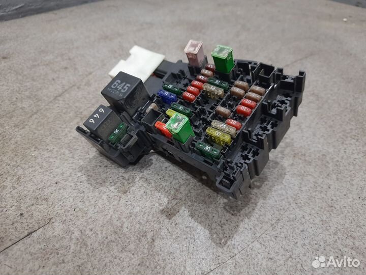 Блок предохранителей салона для Skoda Octavia A7