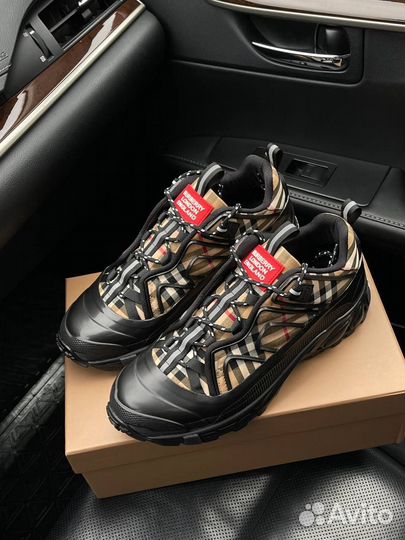 Кроссовки Burberry