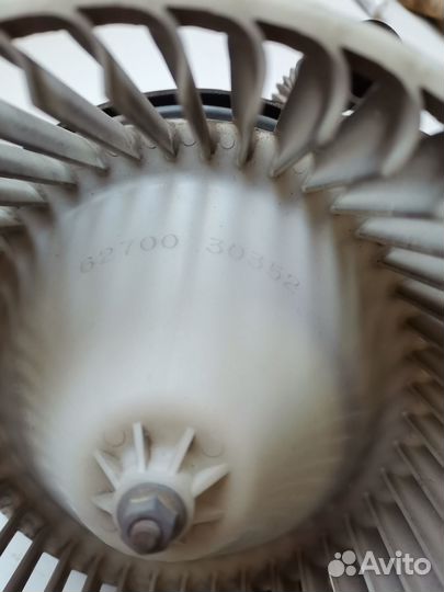 Моторчик отопителя Nissan Maxima A32