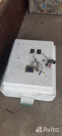 Инкубатор для яиц автоматический